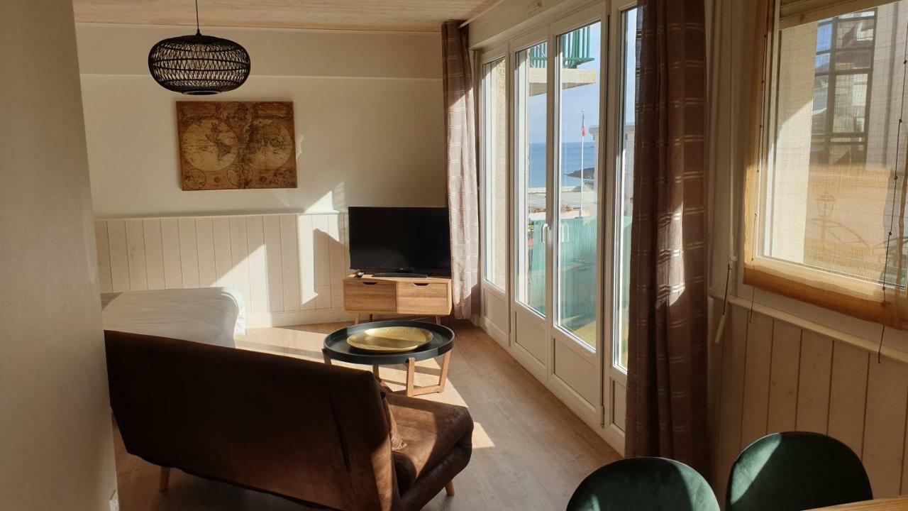 Les Studios Vue Mer Le Matlo Dinard Exterior photo