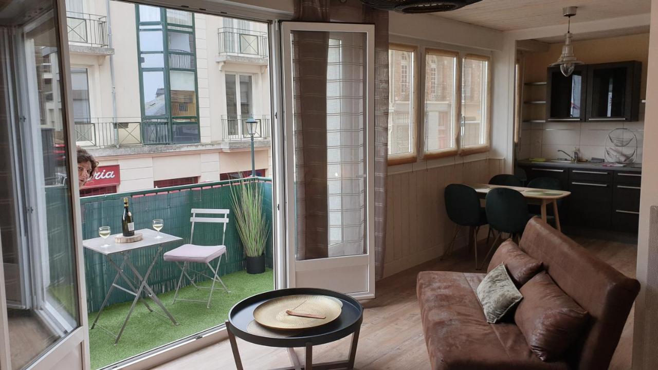 Les Studios Vue Mer Le Matlo Dinard Exterior photo